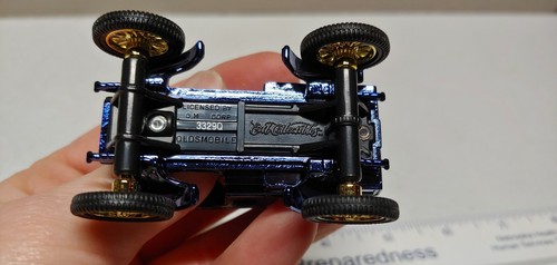 RARE 2 3/8" Ertl Millennium 2000 American Toy Fair Classic Oldsmobile Van - Picture 8 of 12