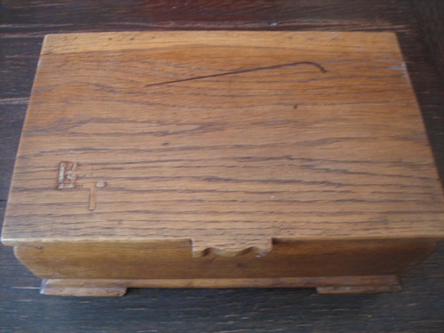 Prächtige antike Kiste Schatulle Holz Eichenholz Reiter Pferd für Medaillen - Bild 5 von 6