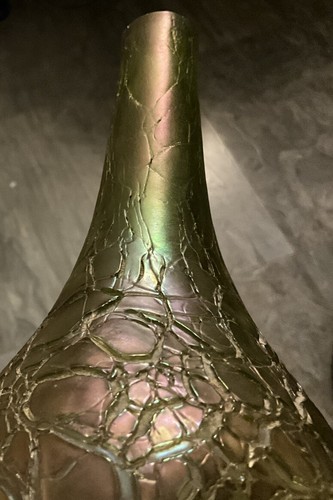 Rare 8” C1900 LOETZ WITWE GREEN Crete IRIDESCENT SLENDER Bottle Neck Dimple VASE - Picture 16 of 16