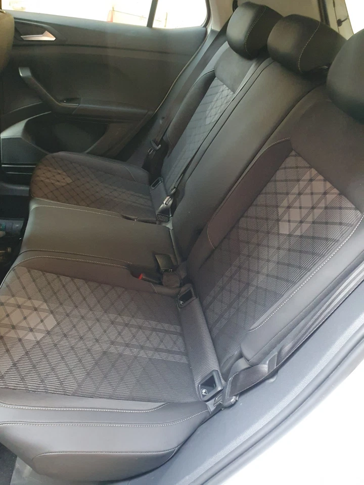 Tappezzeria Interni Sedili Pannelli come New VOLKSWAGEN T-Cross(R-line) Anno2024 - Immagine 3 di 4