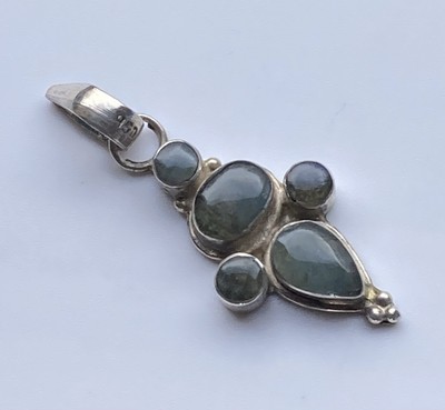 Einzigartig Multi Form dunkler Mondstein Sterlingsilber Charm Anhänger