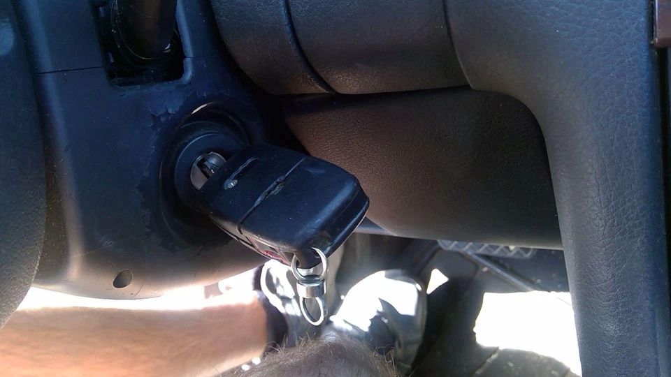 1998 - 2004 年奥迪 A6 点火开关组件带钥匙完整电气 Oem — 第 2/4 张图片