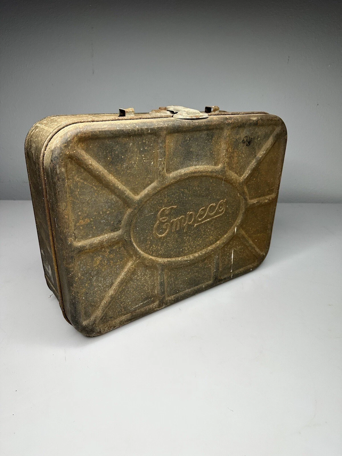 VINTAGE LARGE EMPECO BREAD BOX 14X10X7