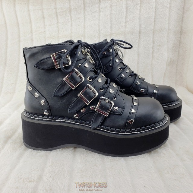 demonia boots heart