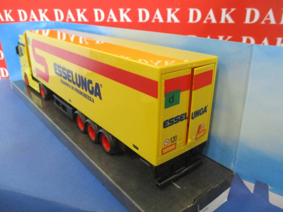 Die cast 1/43 Modellino Camion Truck Mercedes Actros 1851 Esselunga by Burago - Immagine 3 di 4
