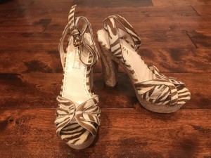 liège plateforme à TanWhite à Prada Zebrataille 7us37eu motifs en Talons PnkOw0