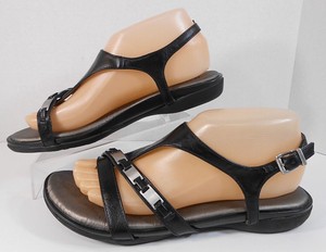 naturalizer flip flop sandals