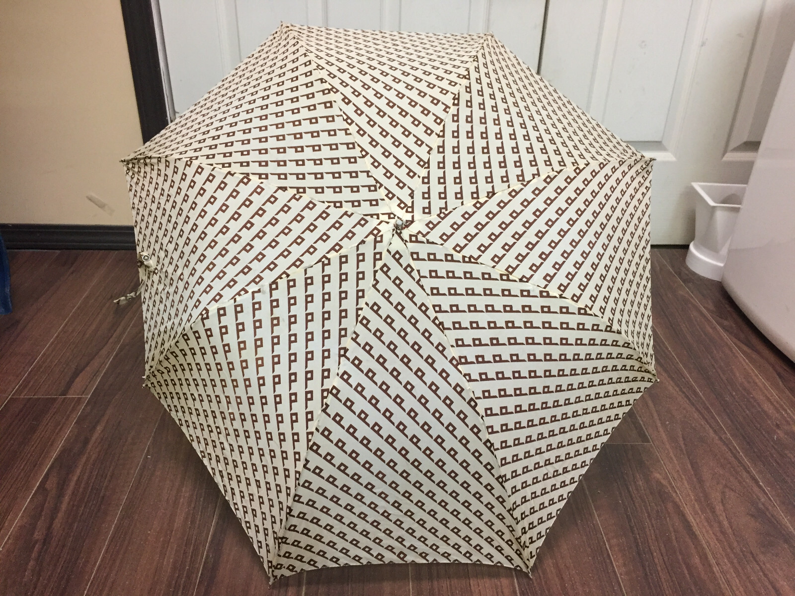 Picture 1 of 8
