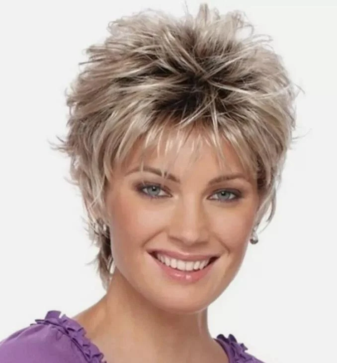 Pelucas de cabello sintético rubio corto corte pixie marrón oscuro rubio ombre para mujeres Foto 2 de 4