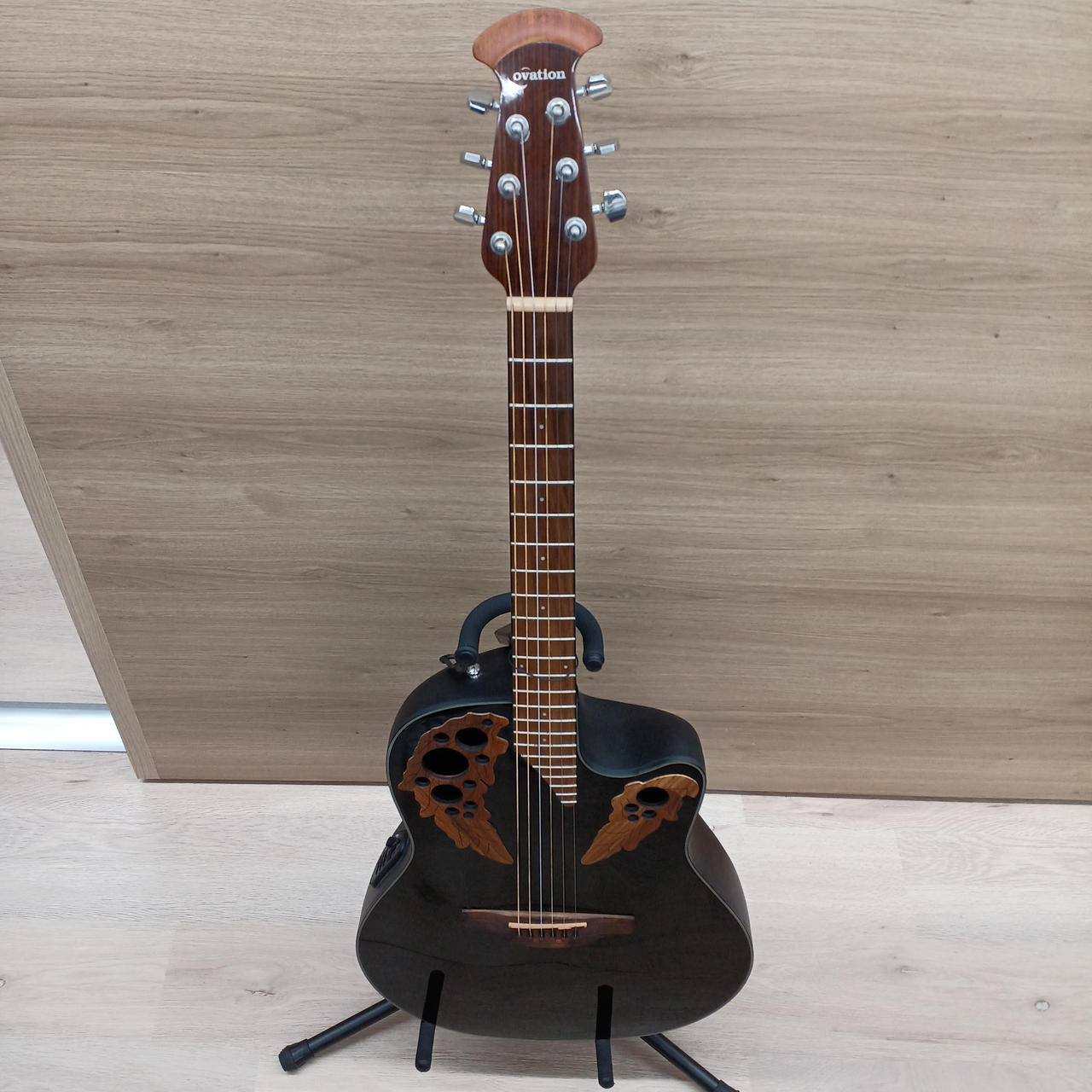 Ovation セレブリティ Model No. CP 247 Electric Acoustic Guitar Ovation Celebrity CP247 Natural