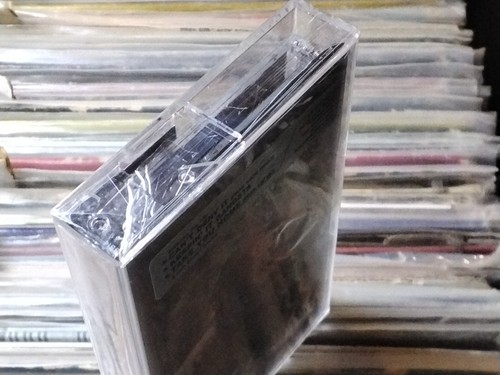 FABOLOUS GHETTO FABOLOUS CASSETTE USA EDITION HYPE STICKER SEALED HIP HOP RAP - Picture 3 of 4