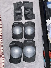 Youth Size Medium Knee. Elbow and Wrist Protective Gear Set