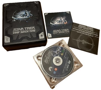 Star Trek Deep Space Nine The Complete Season 1 Hart-Box 880 min. 6 DVD