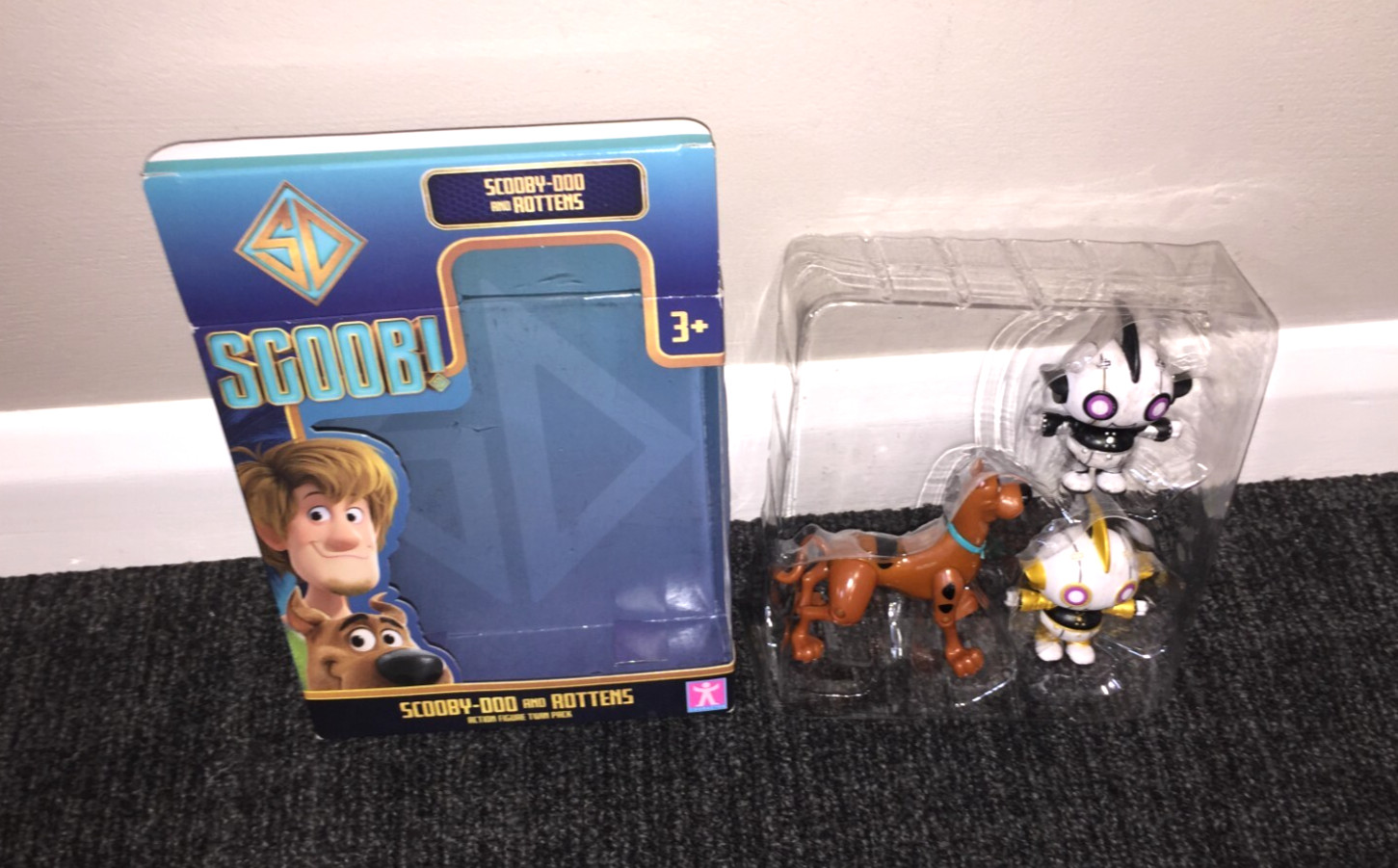 New Scooby Doo Movie Twin Pack Action Figures - Scooby and Rottens - VGC