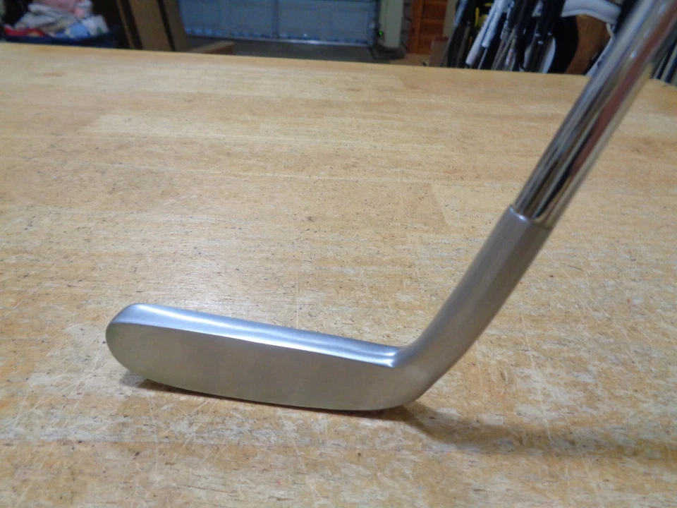 New MacGregor VIP TFP 90-2 Numbered Limited Edition PUTTER 35" Putter 0566/1000 - Image 2 of 4