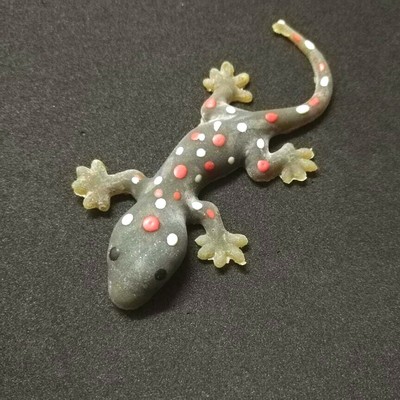 rubber lizard cat toy