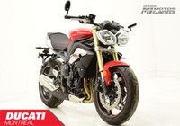 2016 triumph Street Triple Frais inclus+Taxes
