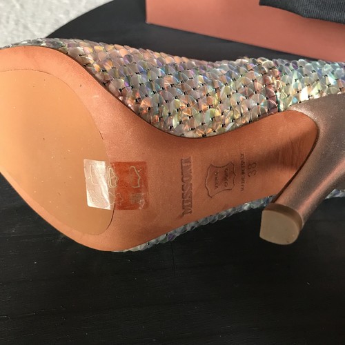 $895 NIB MISSONI Holographic Sequin Multicolor Metallic Party Pumps Sz 38 8 7.5 - Picture 4 of 6