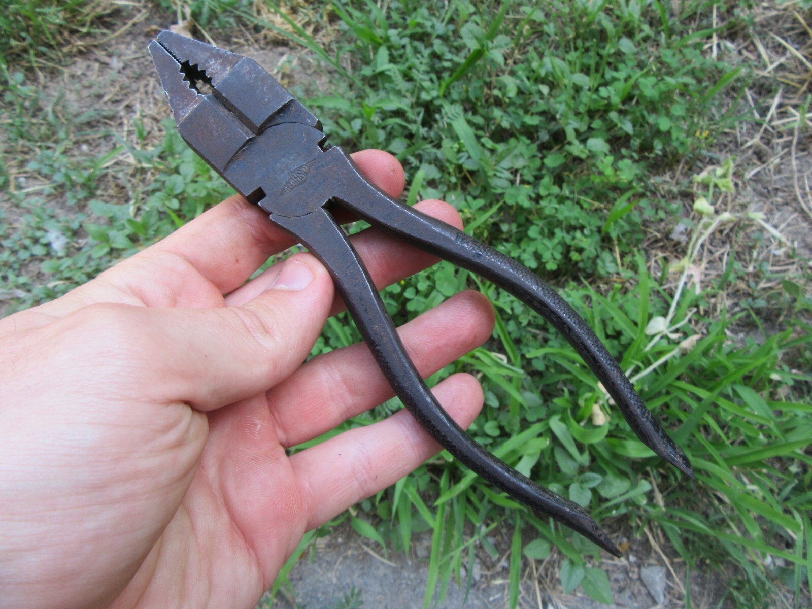 VTG WWII WW2 GERMAN RAHSOL FORGED PLIERS PINCERS WIRE CUTTERS TOOL KIT VTG WWII WW2 GERMAN RAHSOL FORGED PLIERS PINCERS WIRE CUTTERS TOOL KIT