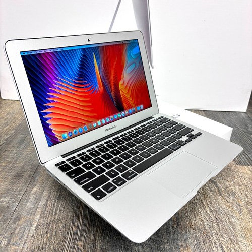 Apple MacBook Air Laptop - 1 YEAR WARRANTY - FREE SHIPPING - FACETIME - WIFI - Afbeelding 13 van 16