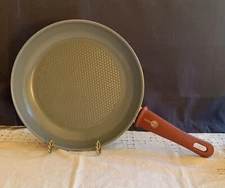 Used Greenpan Nonstick 20.5” Frypan/Skillet~ Deep Red
