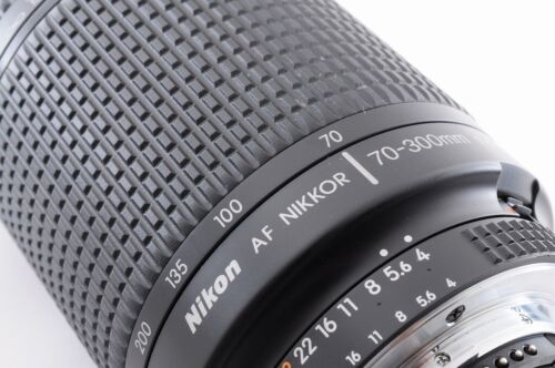Nikon AF NIKKOR 70-300mm f/4-5.6 D ED FX Telephoto Zoom Lens F Mount From Japan - Picture 3 of 16