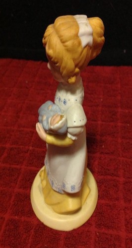 Vintage Avon 1981 A MOTHERS LOVE Handarbeit Biskuitporzellan Mama Baby Figur - Bild 7 von 9