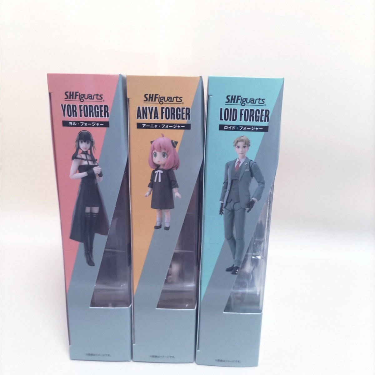 s.h.figuarts ヨル・フォージャー　BANDAI SPIRITS Bandai S.H.Figuarts Spy x Family Anya Lloyd Yor Forger set