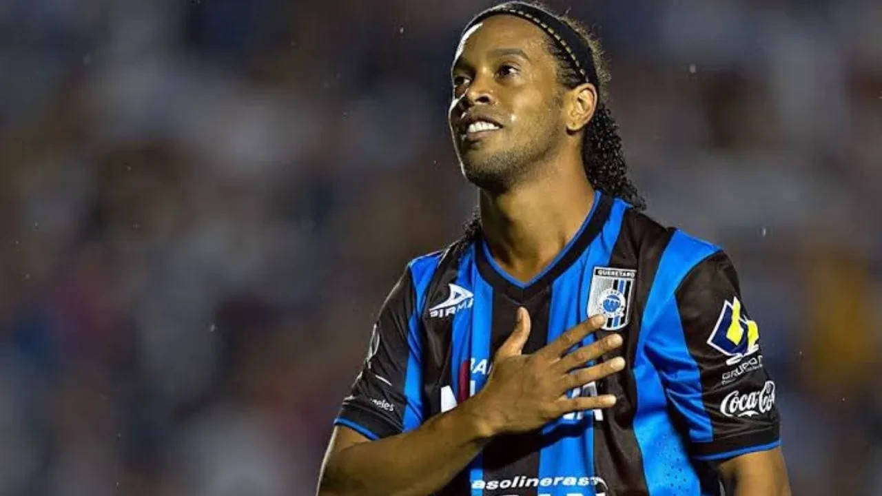 Queretaro jersey Authentic Pirma Size Small 2014-2015 #49 RONALDINHO