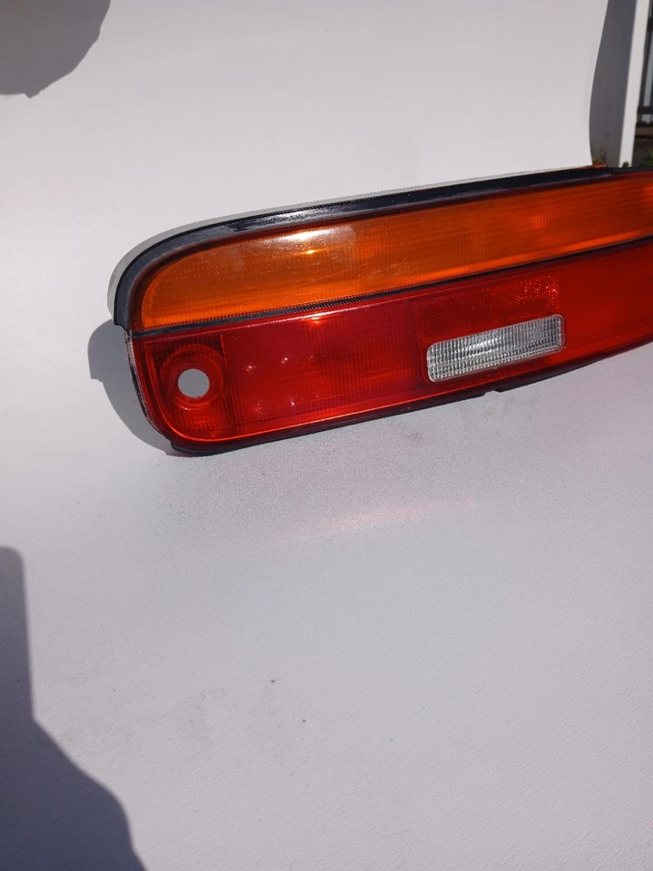 92-94 LEXUS SC300 SC400 MONTAJE DE LUZ TRASERA DERECHA PASAJERO OEM Foto 3 de 4