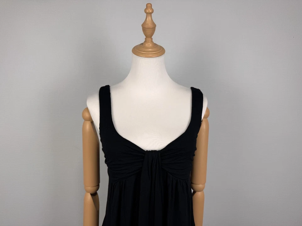 Vestido Miss Sixty Collection preto designer gola redonda sem mangas babado tamanho P - Imagem 2 de 4