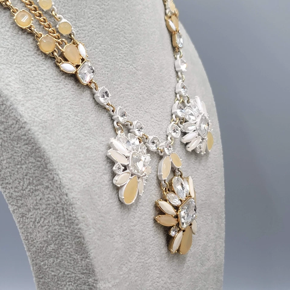 Ann Taylor Statement 围兜项链金色水晶花朵珐琅 Adj 18-20 — 第 2/4 张图片