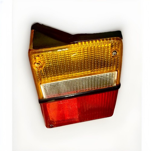 1981-1993 Classic Saab 900 Turbo RIGHT SIDE Driver Hatchback Tail Light Assembly - Picture 3 of 4