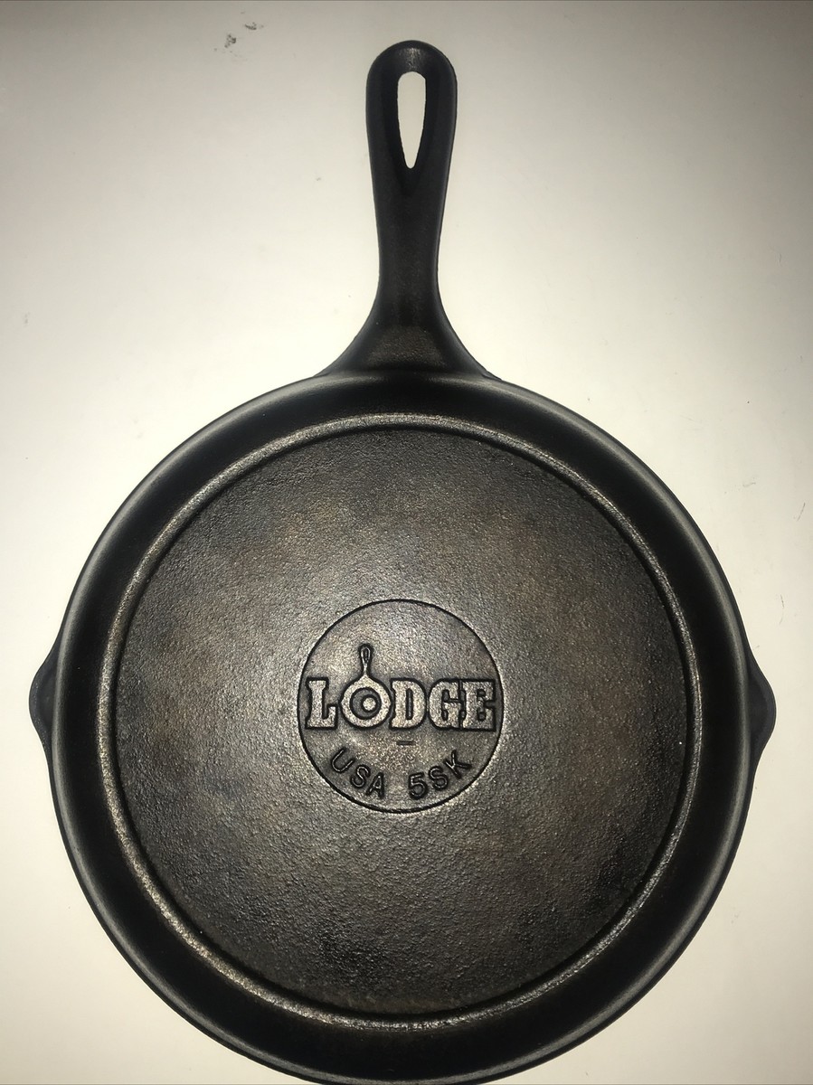 LODGE NO.5 USA 5SK Cast Iron Skillet 8.25” VINTAGE RARE - Sits