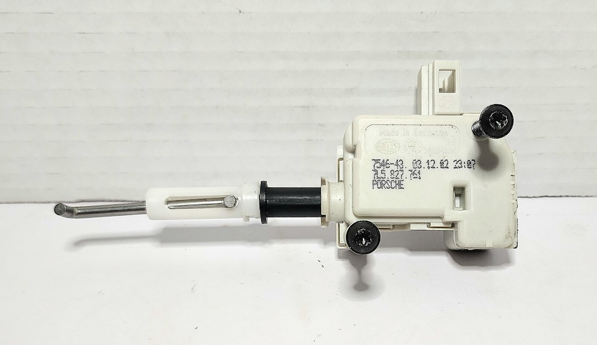 中古 レンツ α-6 2003-2010 Porsche Cayenne Rear Trunk Liftgate Lock Actuator