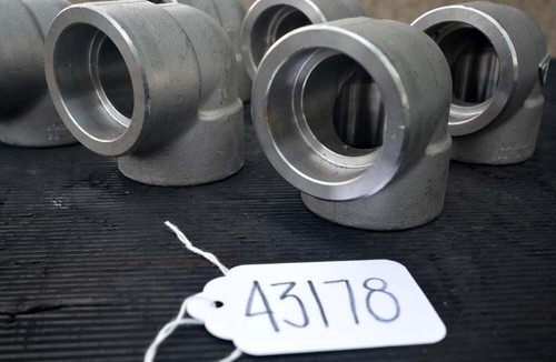 1 Lot of Stainless Steel Weld Socket Elbows 1-1/4" (Inv.43178) - Picture 3 of 3