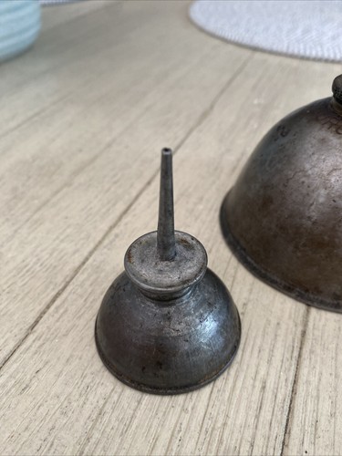 3 vintage oil cans - Picture 2 of 10
