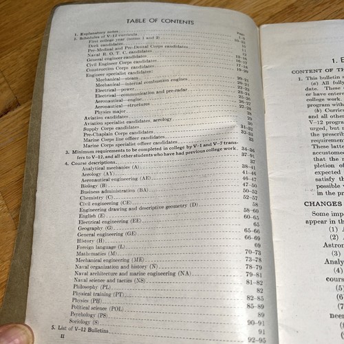 1943 NAVY V-12 BULLETIN, NO. 101 - CURRICULA SCHEDULES, COURSE DESCRIPTIONS - Foto 3 di 10