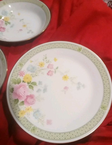 Vintage Noritake Jubilation 2756 Seven Salad/Bread Plates Plus Two Soup Bowls - Picture 3 of 12