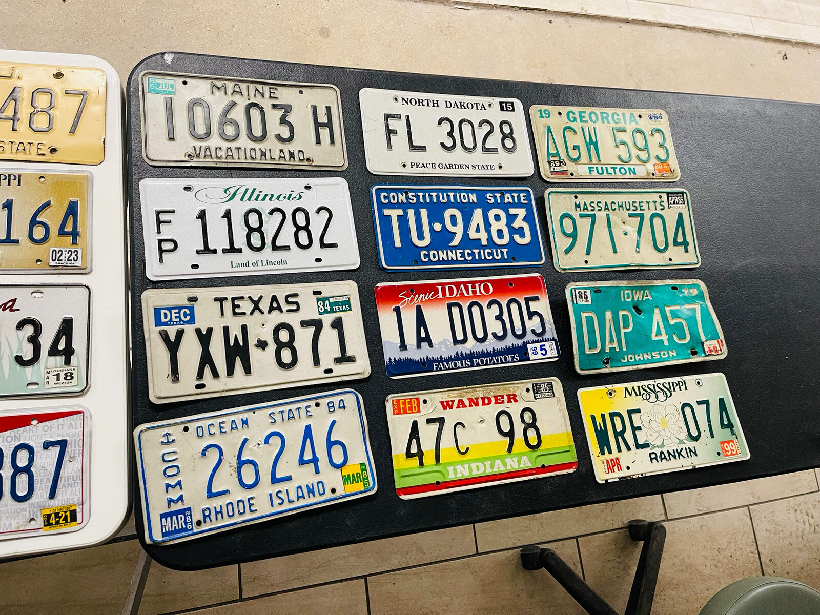 vintage car tags license plates lot Of 28 Multiple States Some Very