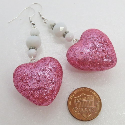 Divertidos pendientes de corazón hinchado de acrílico de SaniaMcD de acrílico de SaniaMcD - Imagen 2 de 21