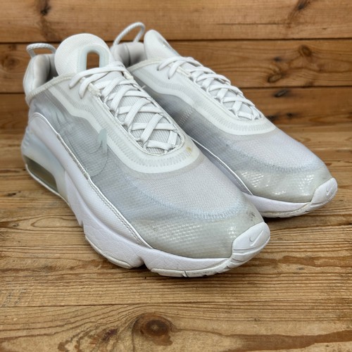 Nike Turnschuhe Herren Größe UK 10,5 Air Max 2090 Triple Weiß Mesh Laufen Fitnessschuhe - Bild 3 von 13