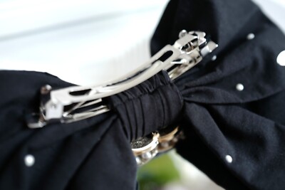 2025 Cruise 【CHANEL】ボウ バレッタ 上品なデザイン CCロゴ Chanel 2024/2025 Cruise 24C Bow Barrette White with Black CC