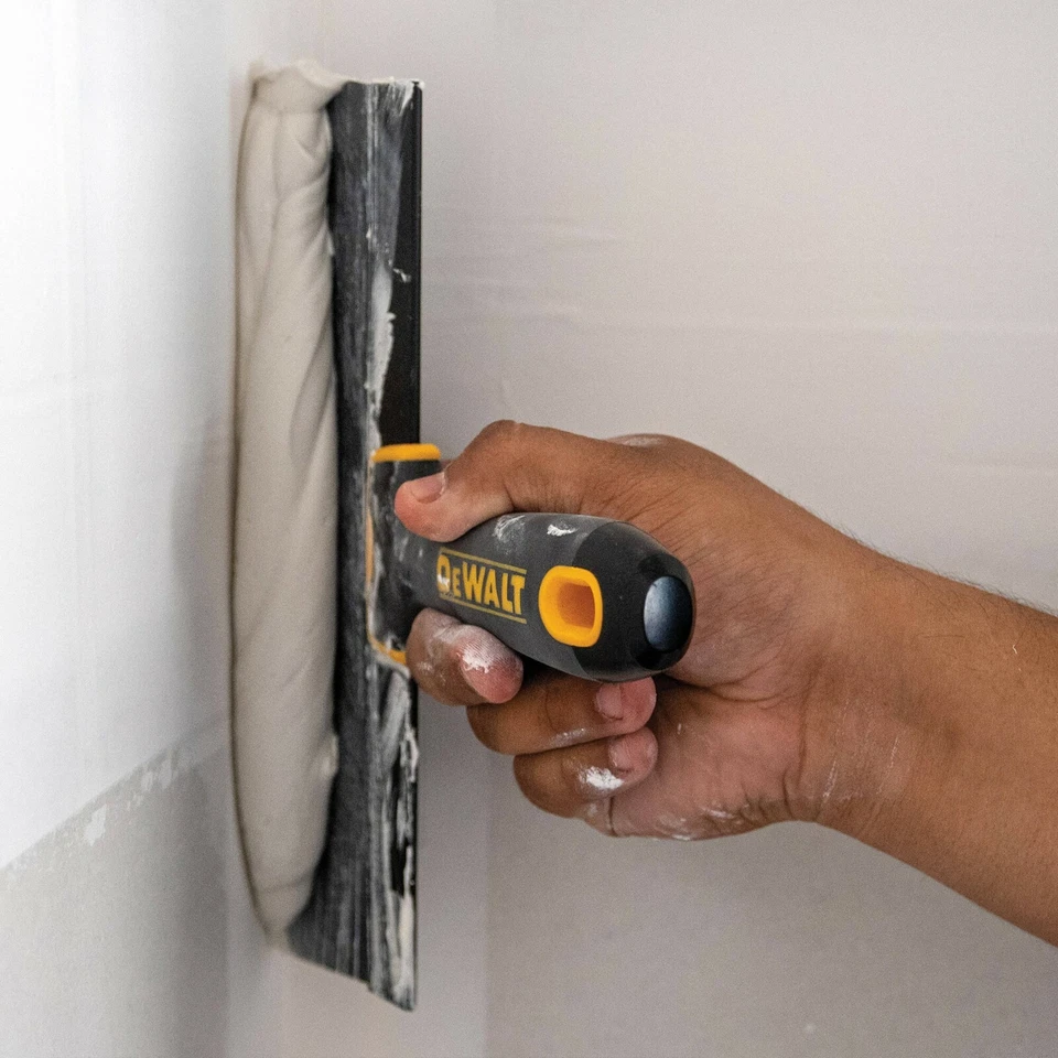 DEWALT 6" 8" 10" 12" Taping Knife Set w/ 14" Heli-Arc Mud Pan | DXTT-3-164 - Image 4 of 4