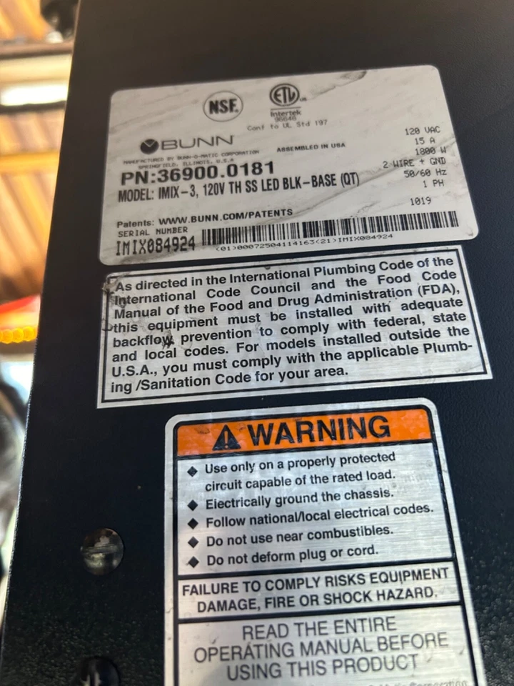 Máquina comercial de capuchino/té BUNN - 3 dispensadores a un precio minorista de $2500 en adelante Foto 2 de 4