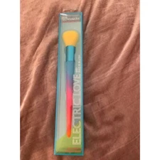 Real Techniques ~ Full Size Electric Love Blush 037 -  Makeup Brush~ BNIB