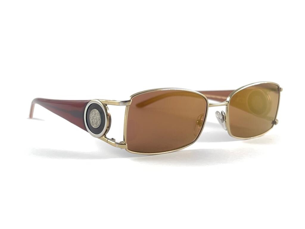 VINTAGE VERSACE MOD1131 SLEEK GOLD FRAME 2000'S SUNGLASSES ITALY