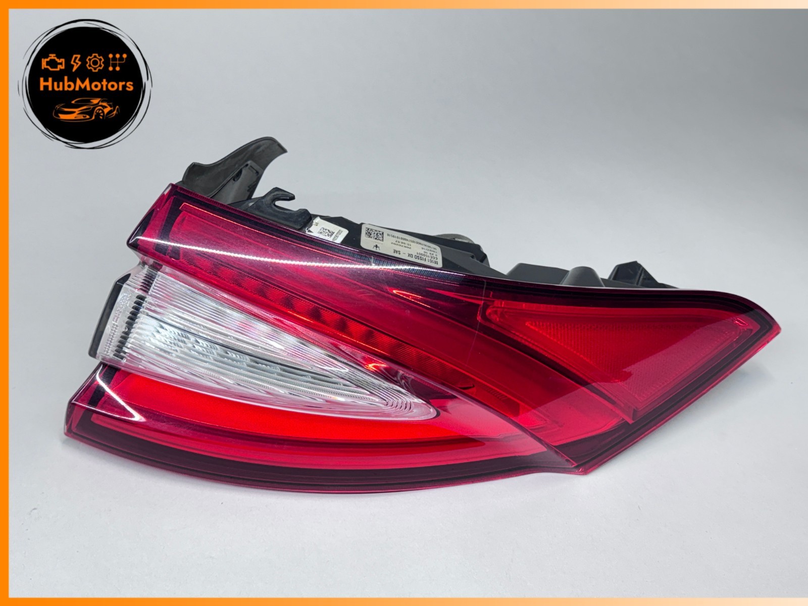 2017 - 2020 MASERATI LEVANTE REAR RIGHT SIDE OUTER TAILLIGHT TAIL LIGHT OEM