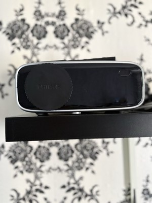 Philips NeoPix Ultra One Projektor Full HD LCD LED HDMI Heimkino Mediaplayer