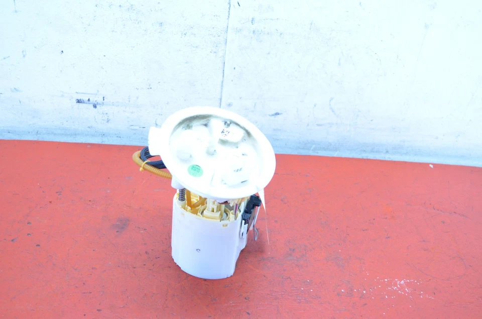 17-21 ALFA ROMEO GIULIA 2.0L CONJUNTO BOMBA COMBUSTIBLE OEM Foto 2 de 4